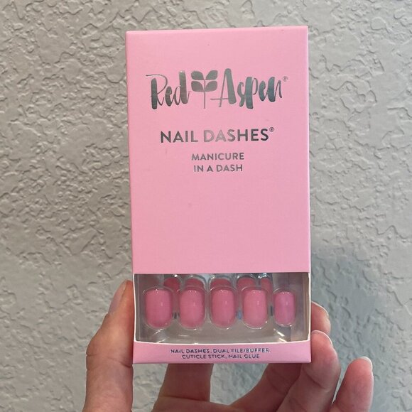 Red Aspen Nails - Heartfelt Olivia Pink Nail Dashes NEW - Picture 1 of 6